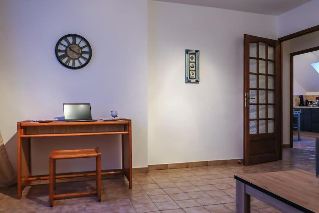 Le Saint-Cyr, Centre-Ville, Cosy, Spacieux Issoudun Eksteriør billede